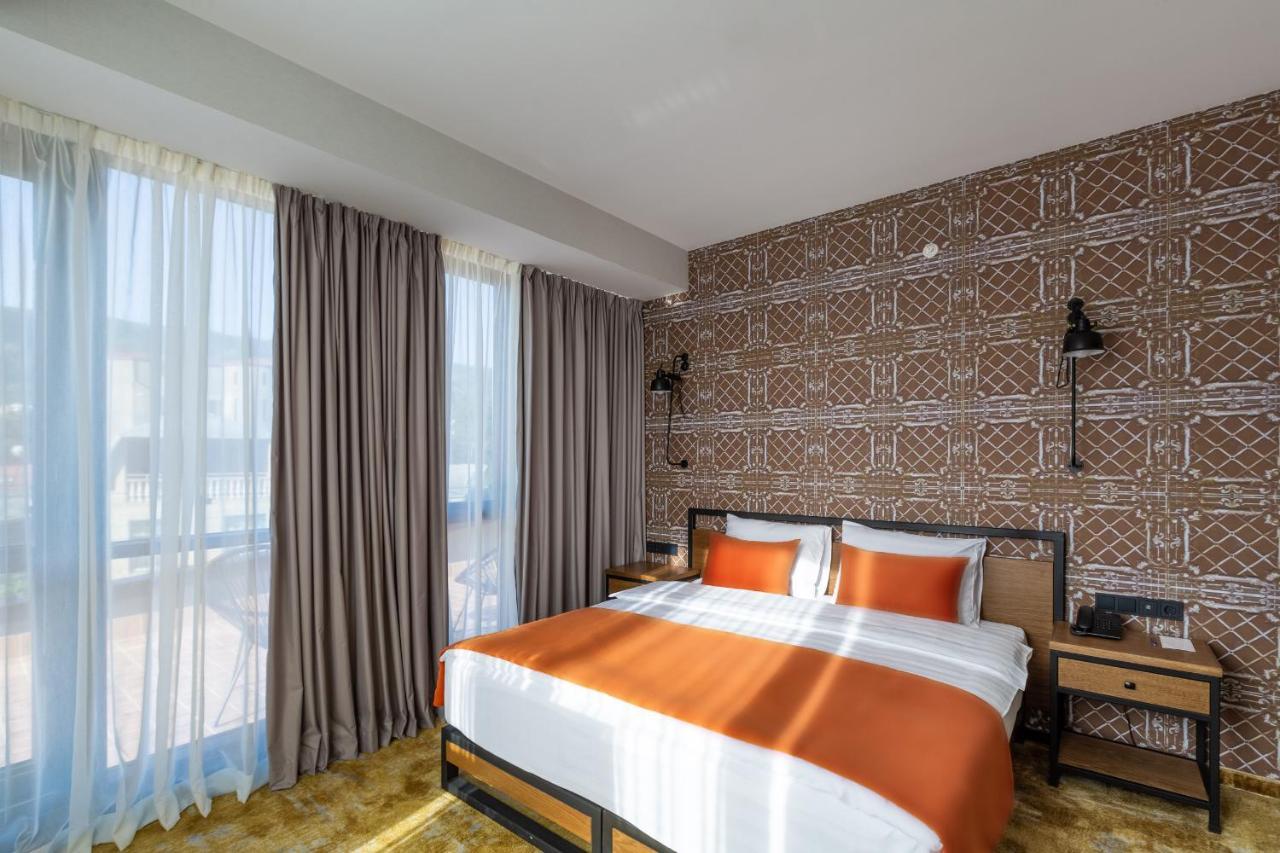 Biography Design Tbilisi Hotel Exterior foto