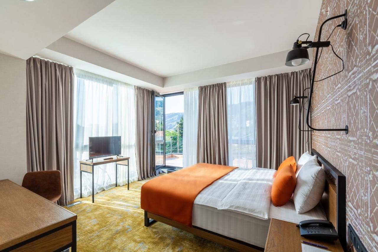 Biography Design Tbilisi Hotel Exterior foto