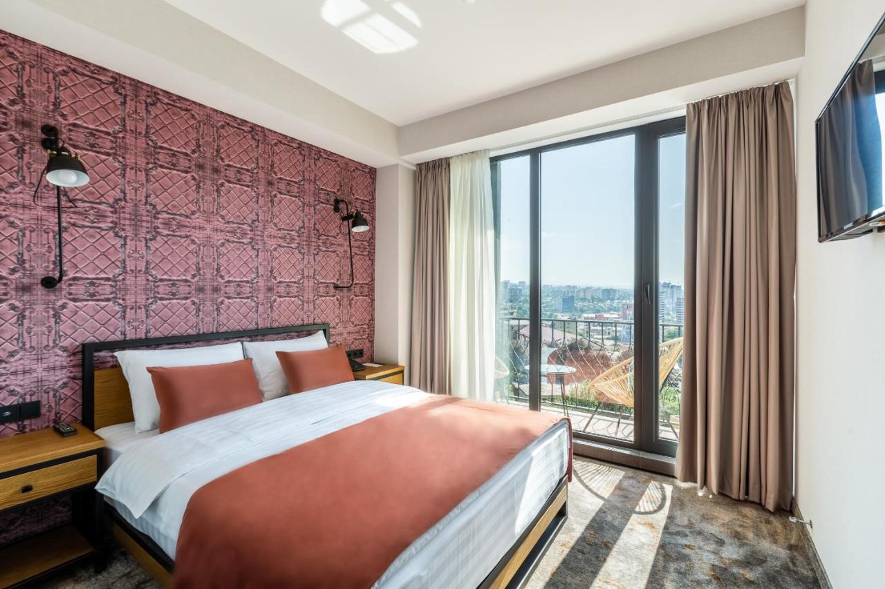 Biography Design Tbilisi Hotel Exterior foto
